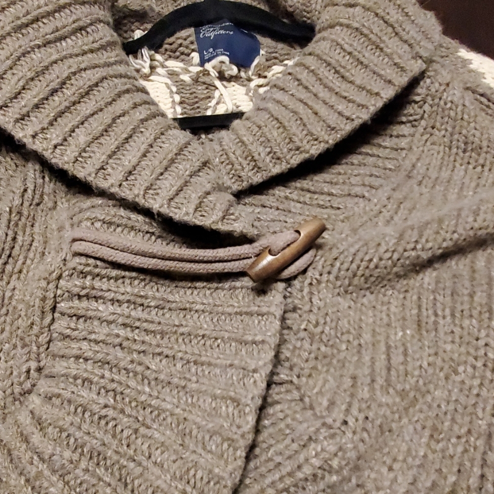 Nwot American eagle sweater - Picture 4 of 4